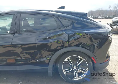 2021 Ford Mustang Mach-E Select z USA, uszkodzony, nr VIN 3FMTK1SS6MMA54817